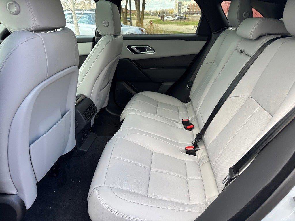 New 2026 Land Rover Range Rover Velar Dynamic SE image 6
