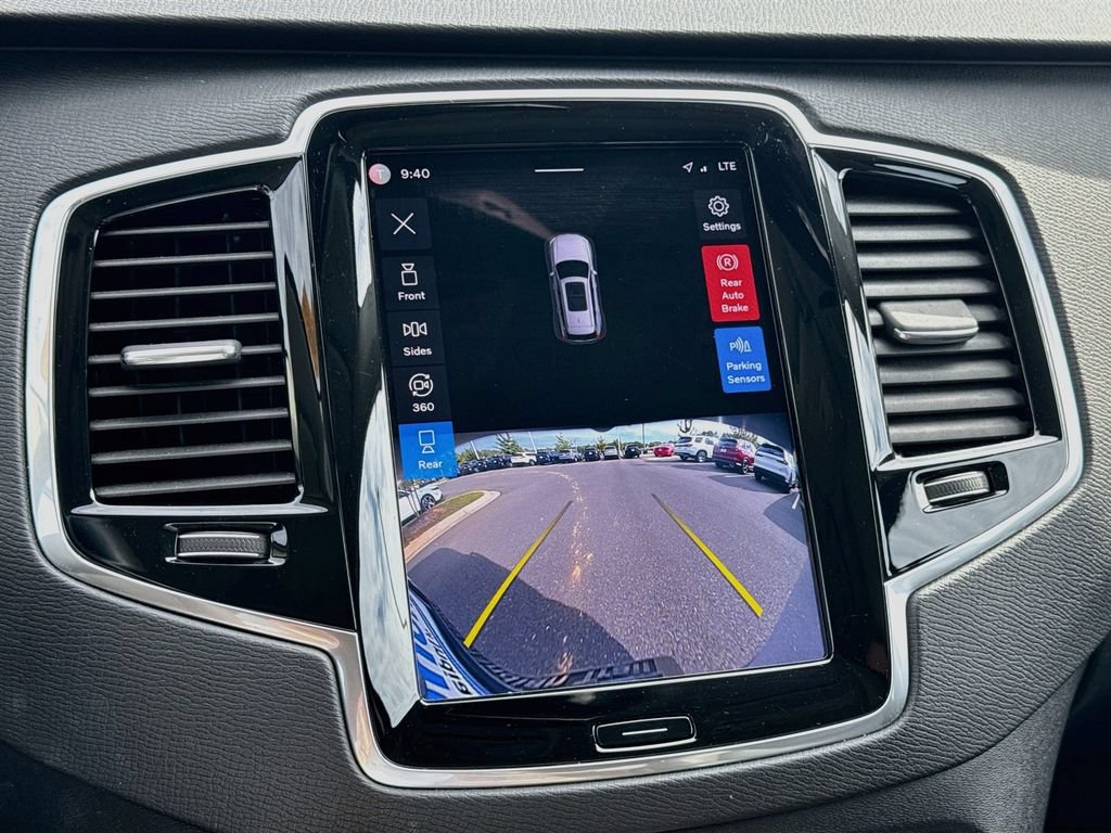 Used 2023 Volvo XC90 B6 Plus AWD/4WD image 18