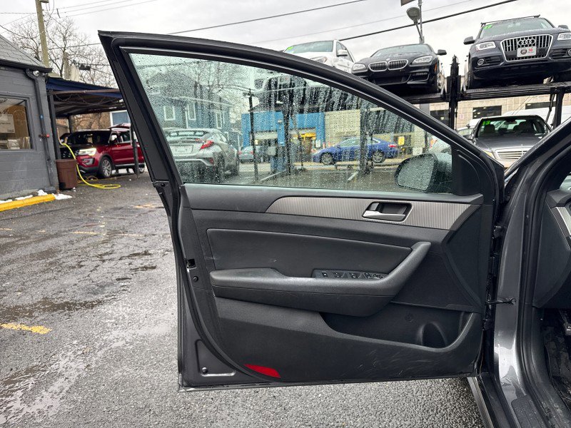 Used 2018 Hyundai Sonata Sport w/ Cargo Package image 9