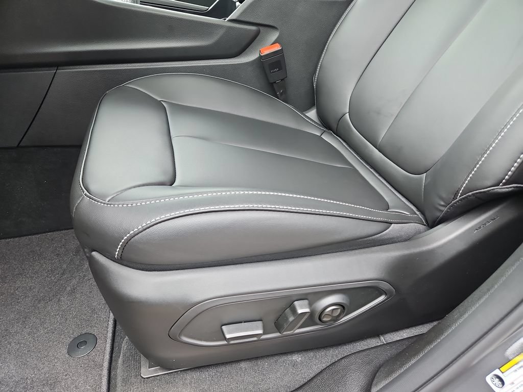 New 2026 Jeep Grand Cherokee Summit AWD/4WD image 15
