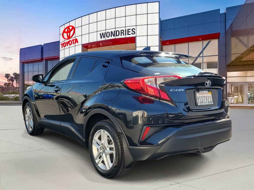 Used 2021 Toyota C-HR LE image 3