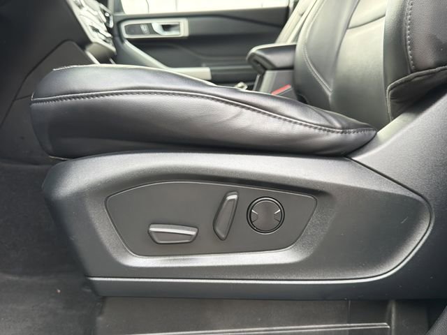 Used 2021 Ford Explorer XLT w/ Equipment Group 202A image 26
