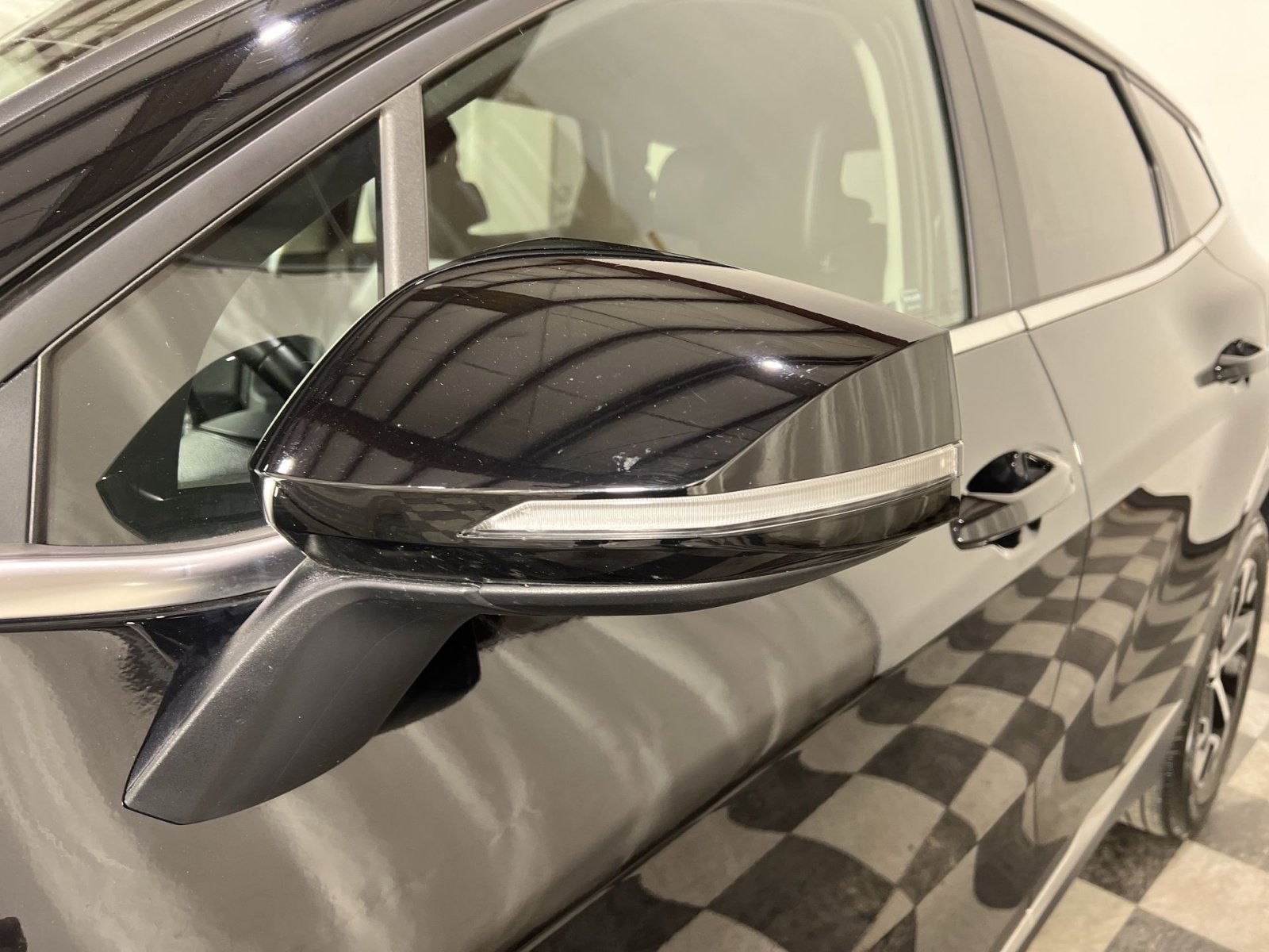 Used 2023 Kia Sportage EX image 15