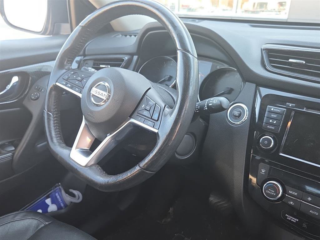 Used 2018 Nissan Rogue SL w/ Premium Package image 8