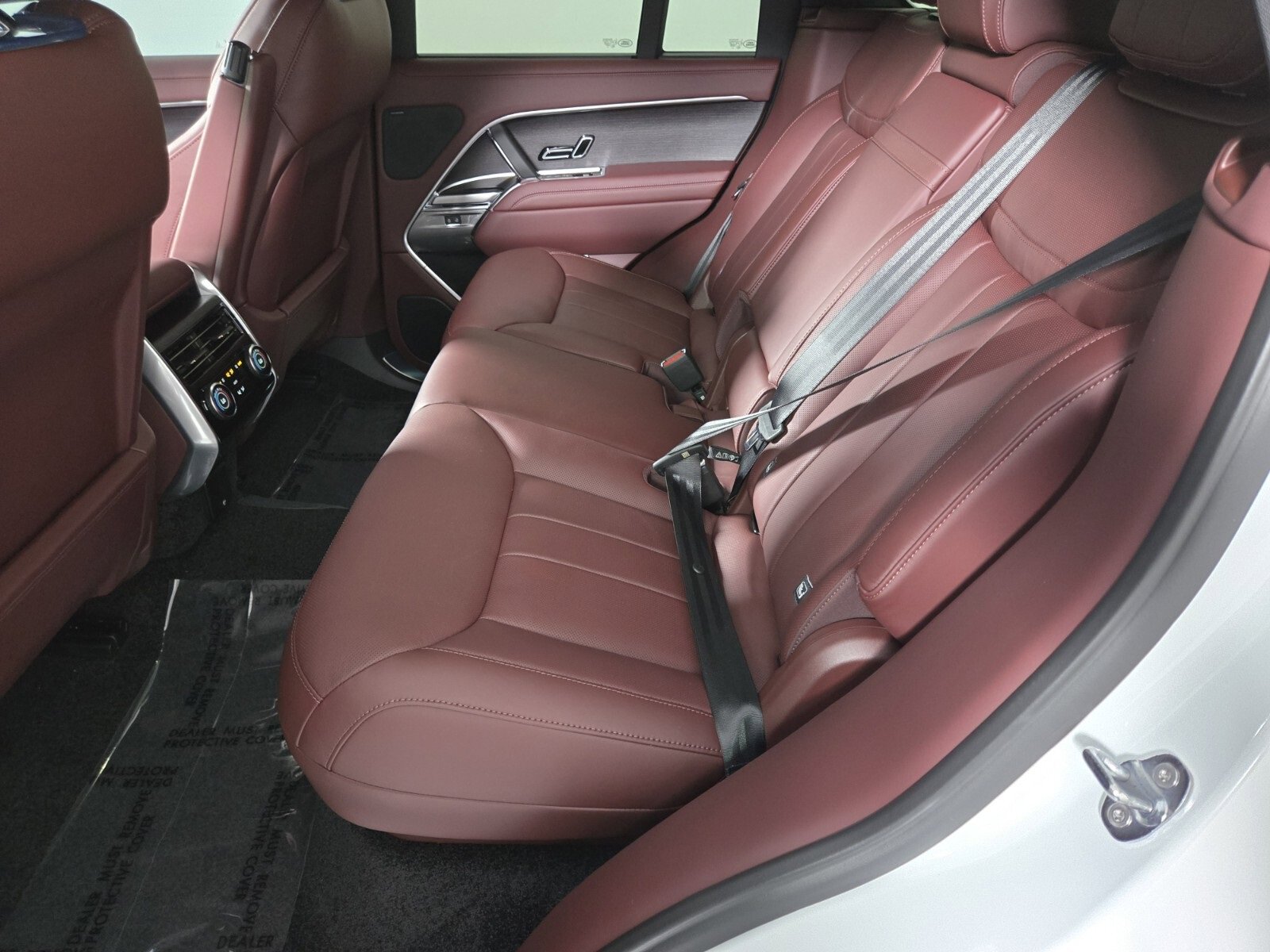 New 2025 Land Rover Range Rover SE image 5
