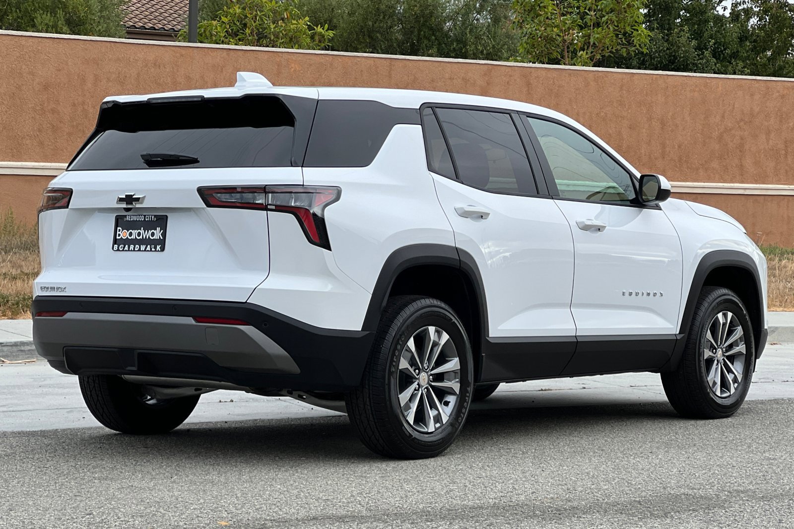 New 2026 Chevrolet Equinox LT image 4