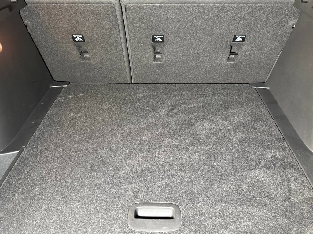 Used 2024 Chevrolet Trax LS w/ LPO, Blackout Package image 21