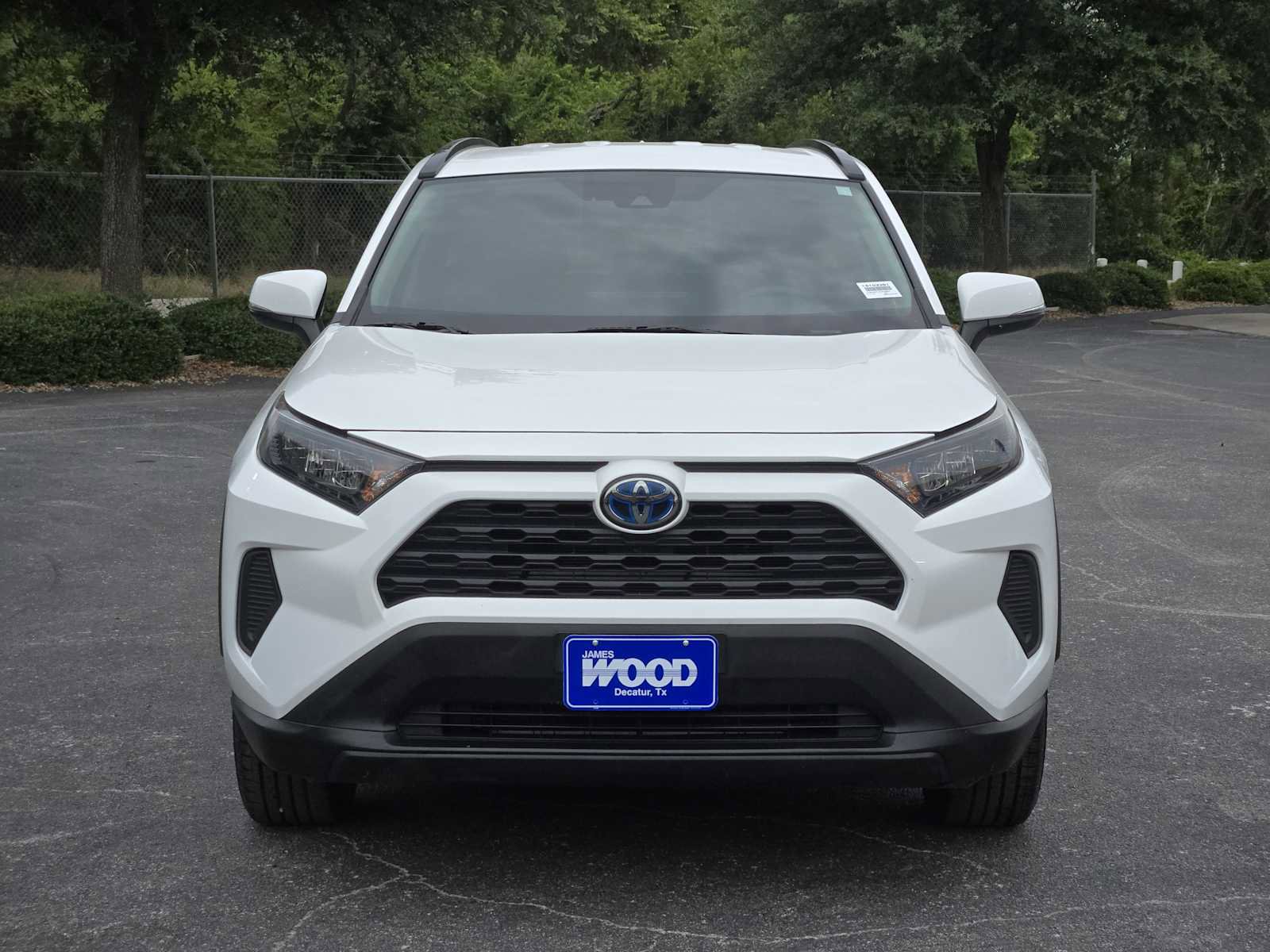 Used 2020 Toyota RAV4 LE image 3