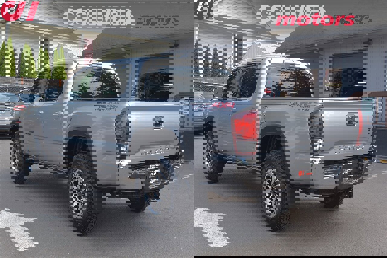 Used 2018 Toyota Tacoma TRD Off-Road image 2