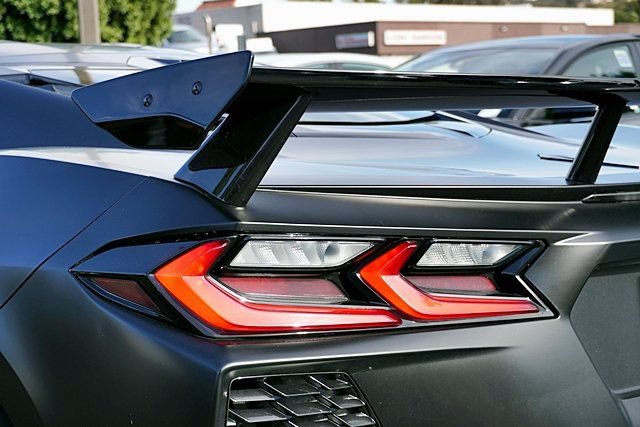 Used 2024 Chevrolet Corvette Stingray Preferred Cpe w/ Stealth Interior Trim Package RWD image 7