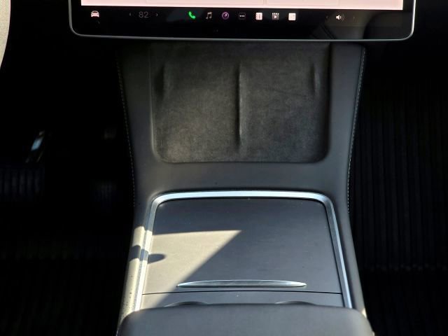 Used 2023 Tesla Model Y Long Range image 19