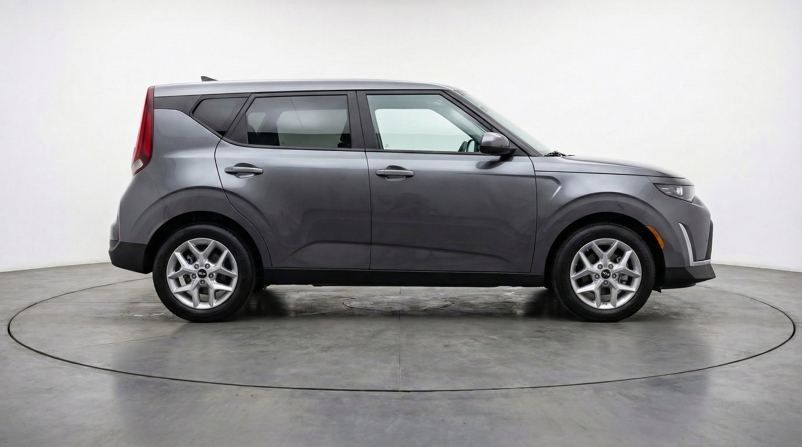 Used 2025 Kia Soul LX w/ LX Technology Package image 11
