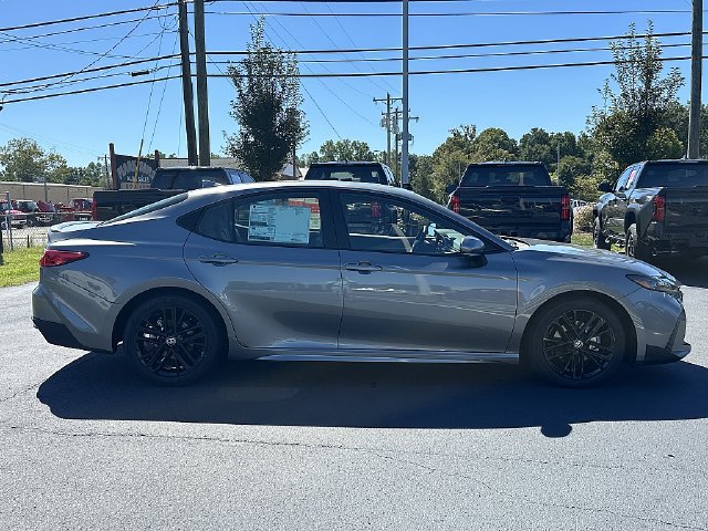 New 2026 Toyota Camry Hybrid FWD image 8