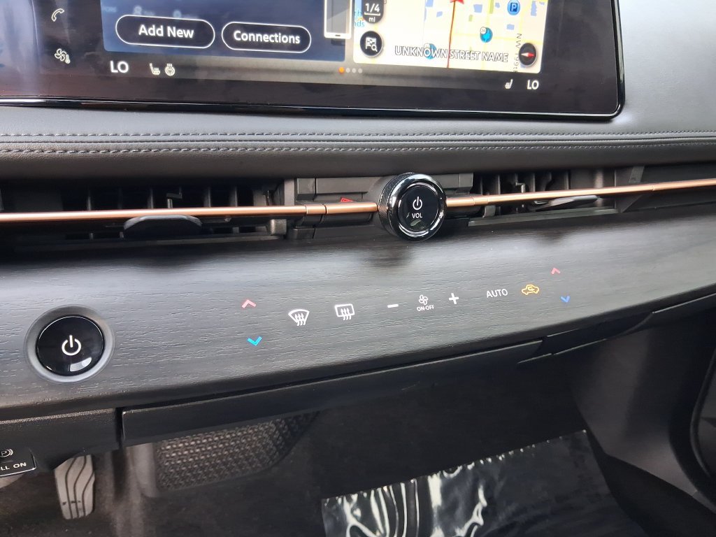 Certified 2024 Nissan Ariya AWD image 23