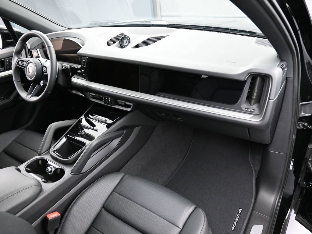 New 2026 Porsche Cayenne S image 32