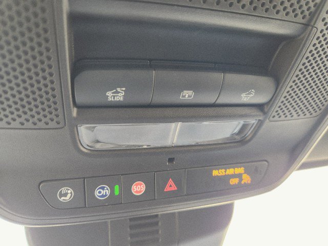 Used 2025 Chevrolet Traverse Z71 image 48