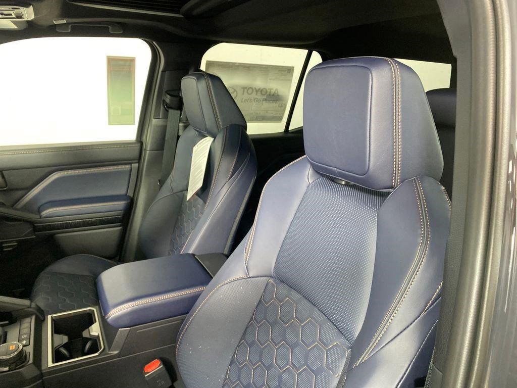 New 2026 Toyota 4Runner Platinum image 9