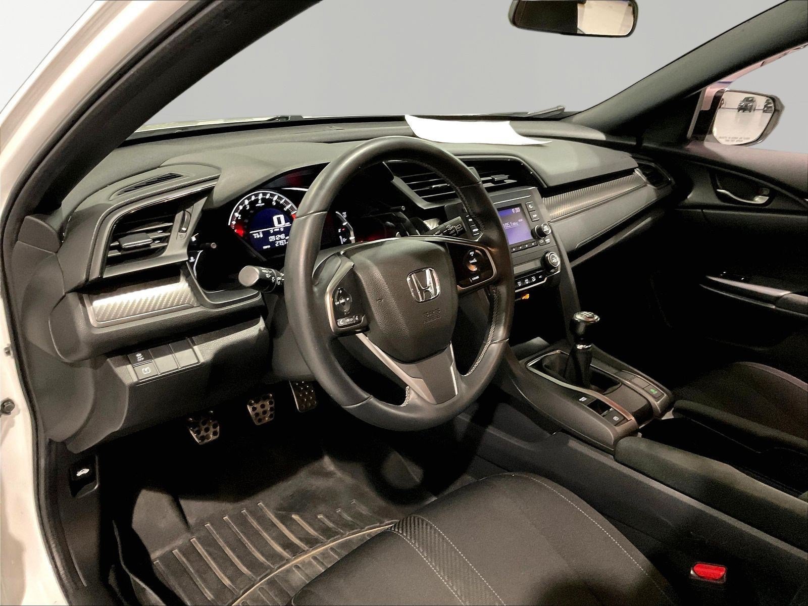 Used 2018 Honda Civic Sport image 15