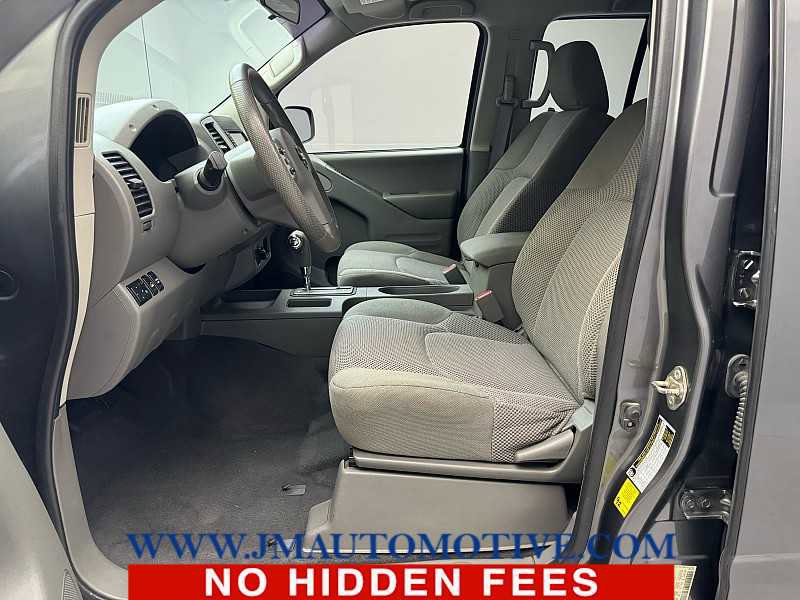 Used 2019 Nissan Frontier SV image 13