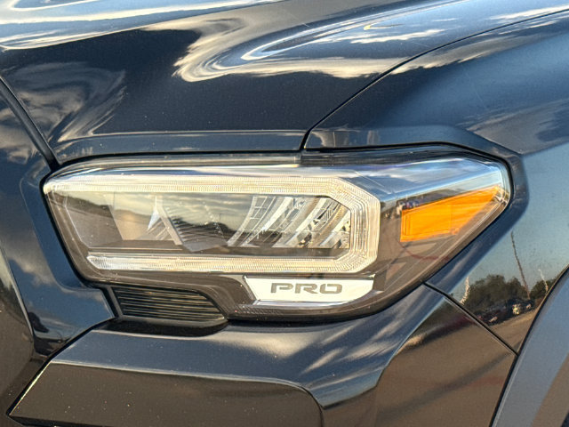 Used 2022 Toyota Tacoma TRD Pro AWD/4WD image 4