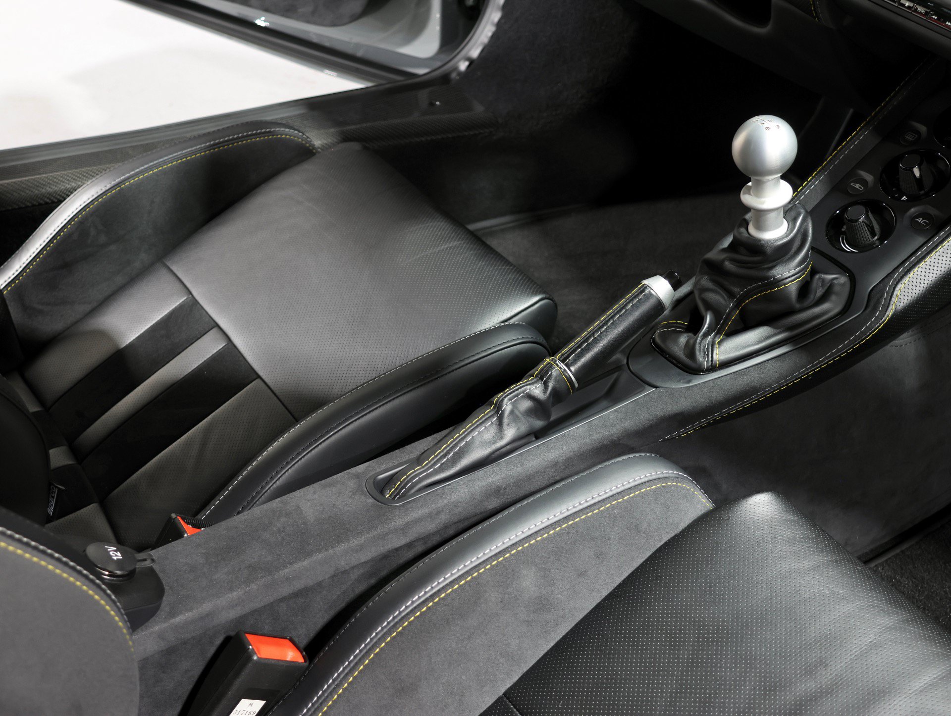 Used 2020 Lotus Evora RWD image 76