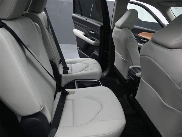 New 2026 Toyota Grand Highlander Limited image 16