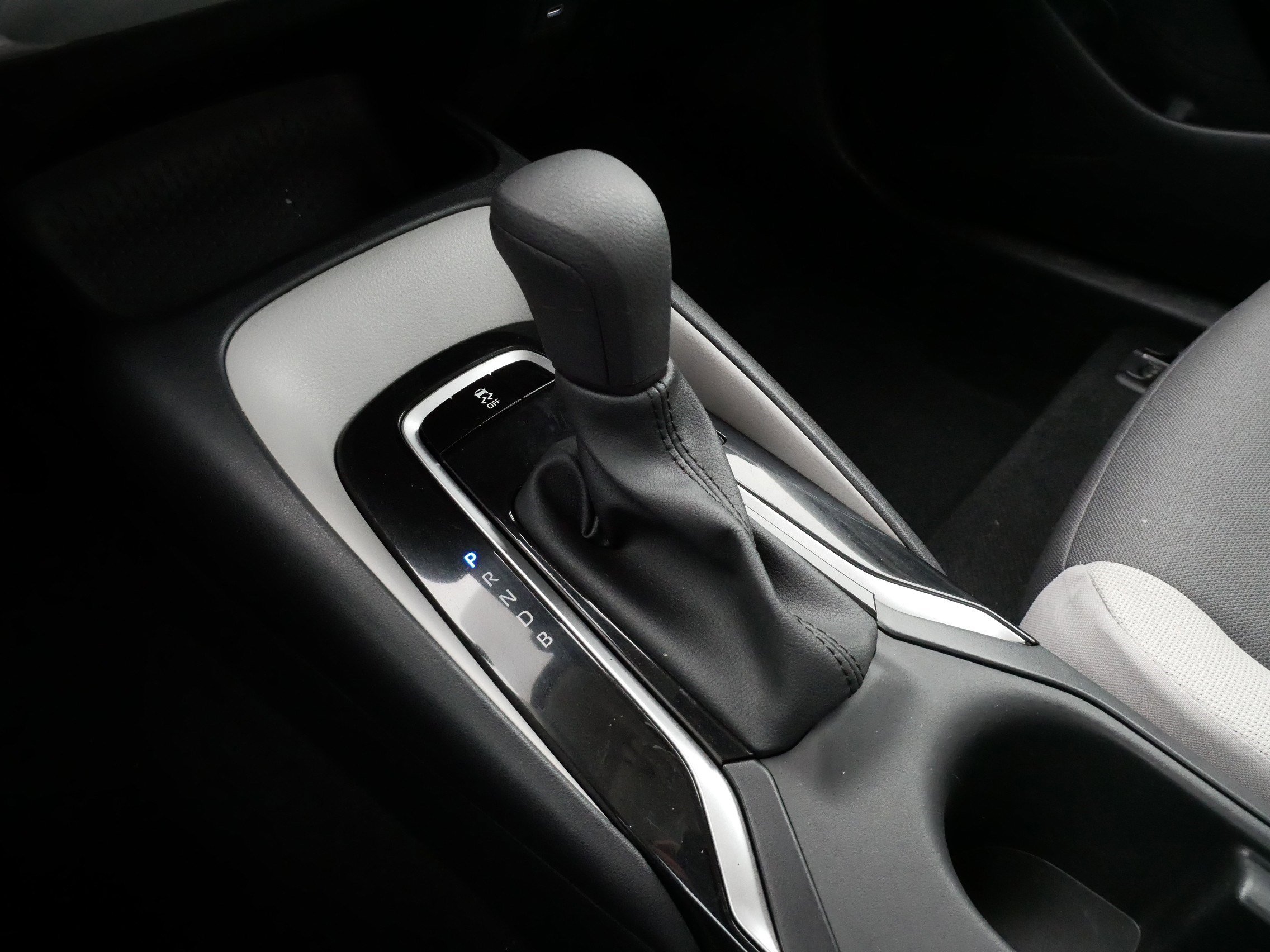 Certified 2025 Toyota Corolla LE image 24