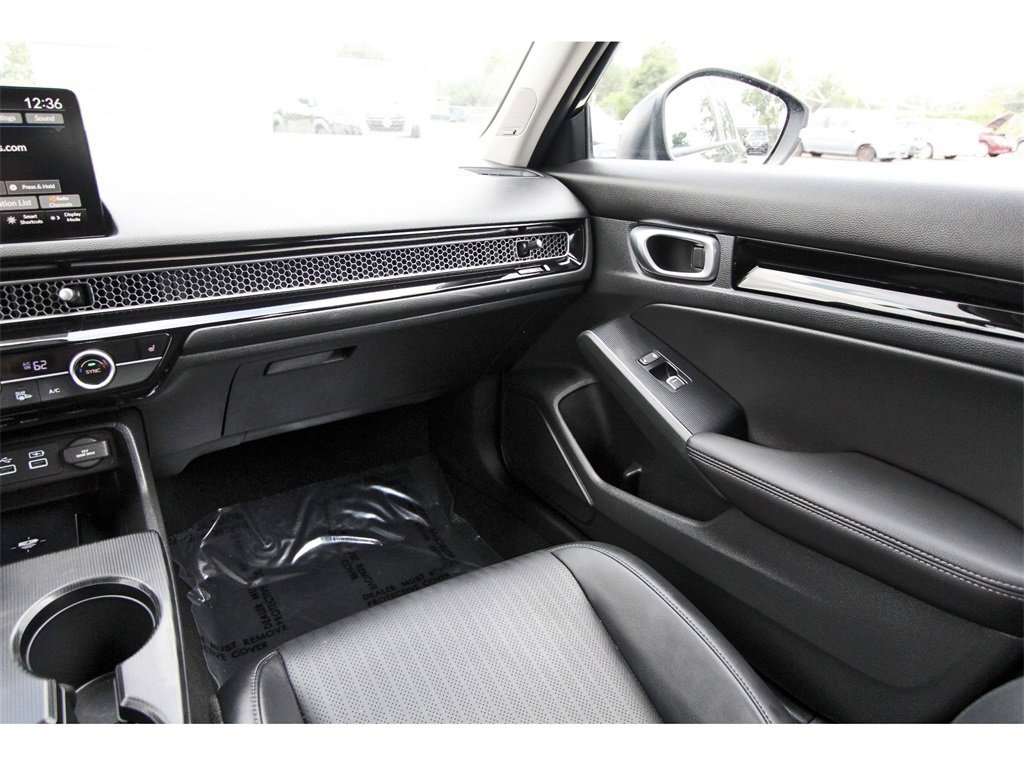 Used 2023 Honda Civic Touring image 10