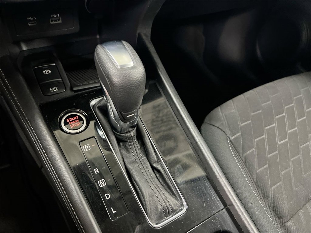 Used 2021 Nissan Kicks SV image 16