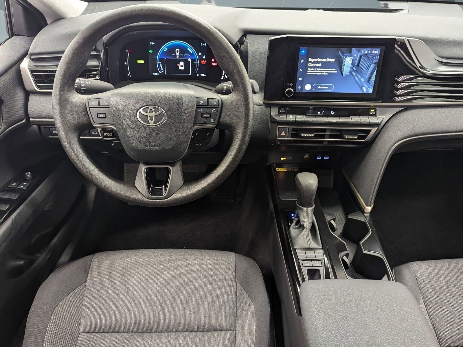 Used 2025 Toyota Camry LE w/ Convenience Package image 22