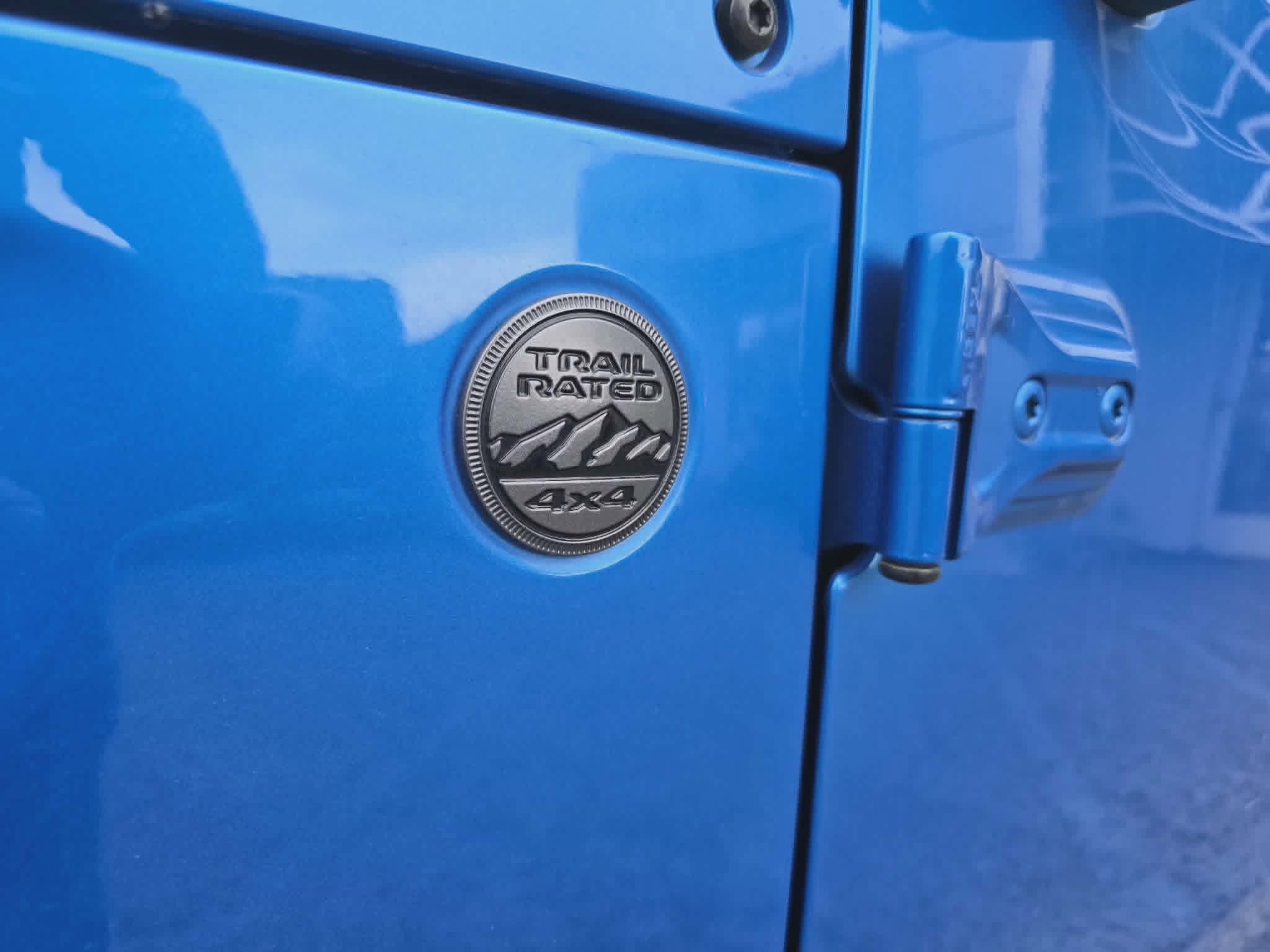 Used 2022 Jeep Gladiator Overland AWD/4WD image 11