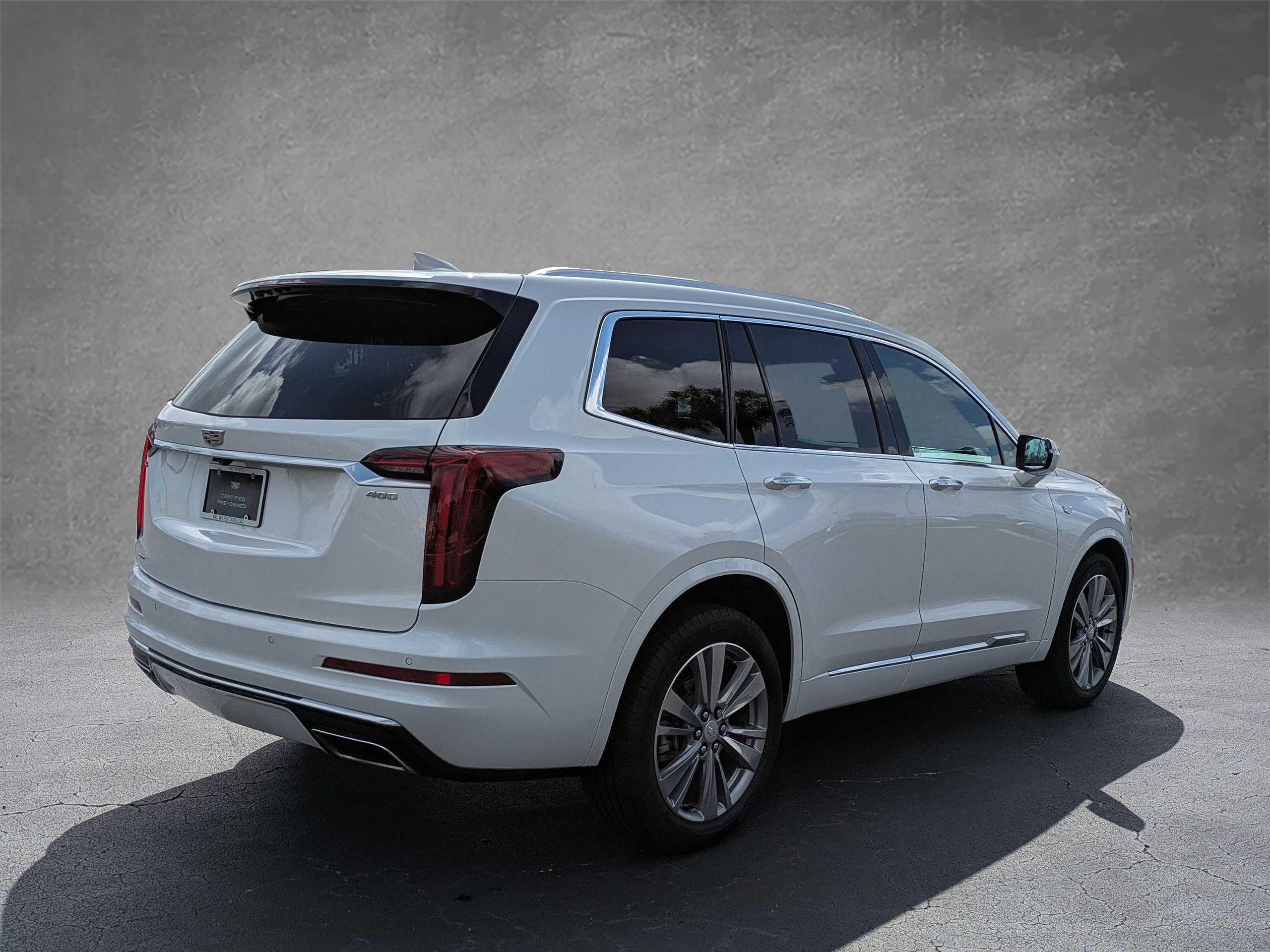 Certified 2024 Cadillac XT6 Premium Luxury w/ LPO, Floor Liner Package image 6