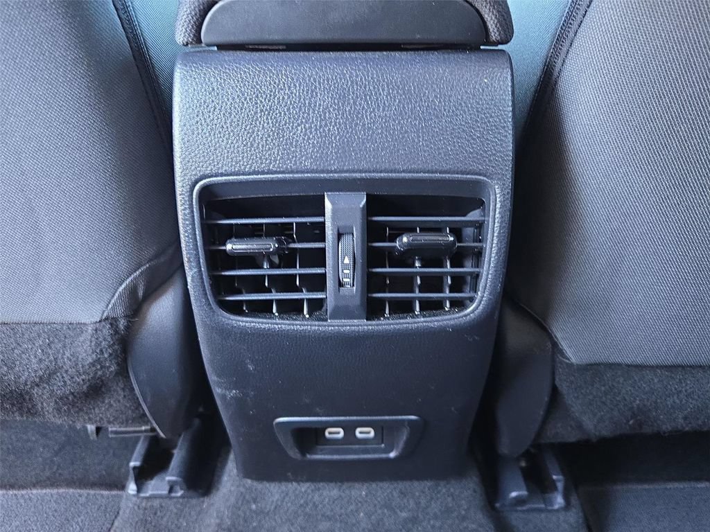 Used 2024 Toyota Corolla Cross LE FWD image 13