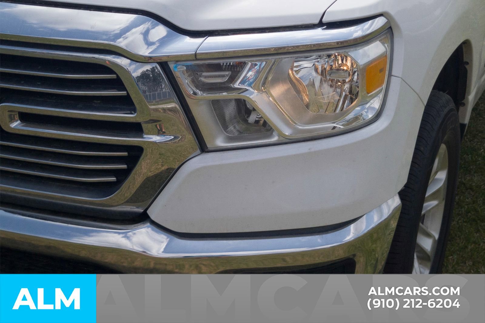 Used 2024 RAM 1500 Laramie AWD/4WD image 11