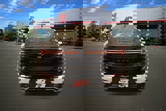 New 2026 Toyota Crown Platinum image 3