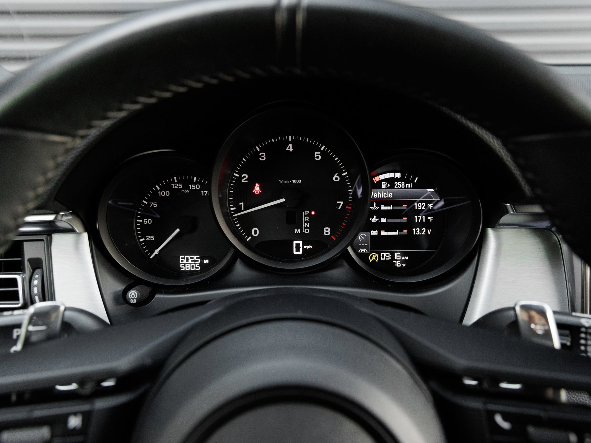 Certified 2026 Porsche Macan AWD/4WD image 18