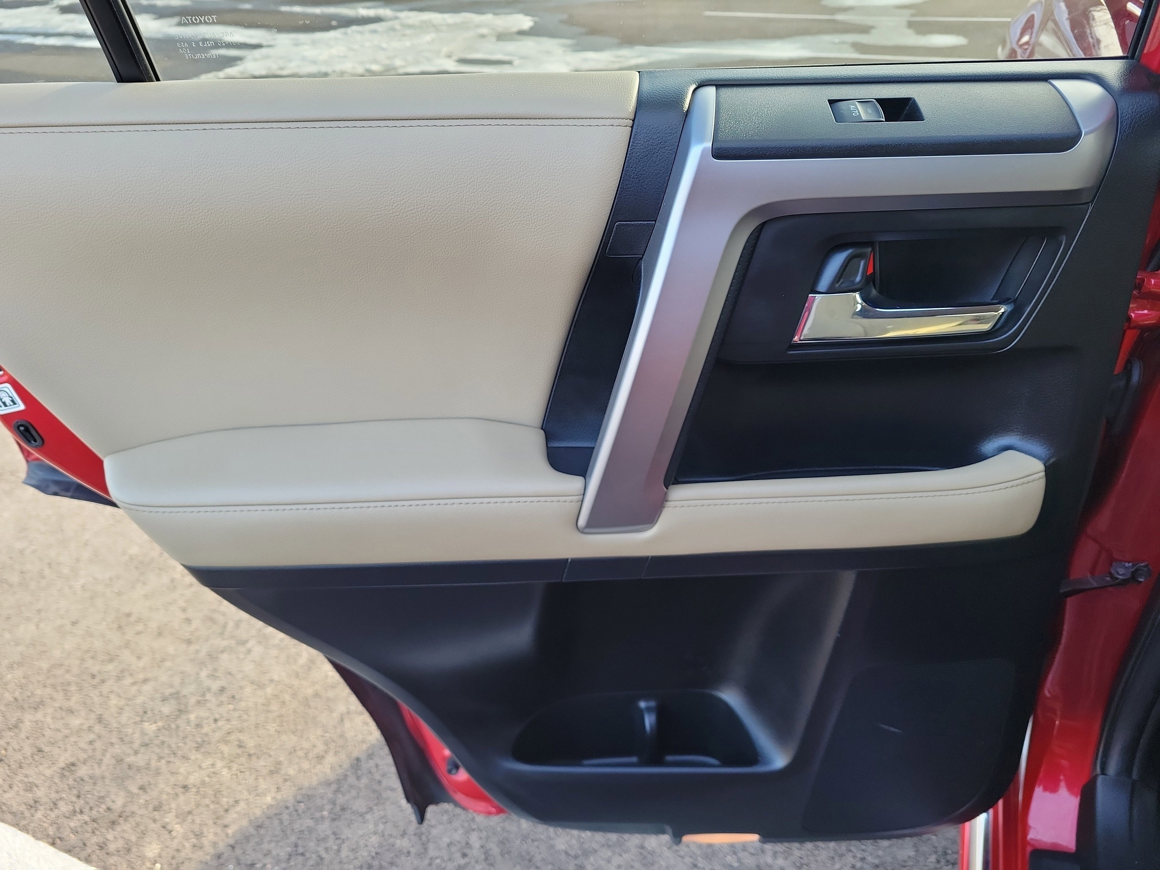 Used 2022 Toyota 4Runner Limited image 9