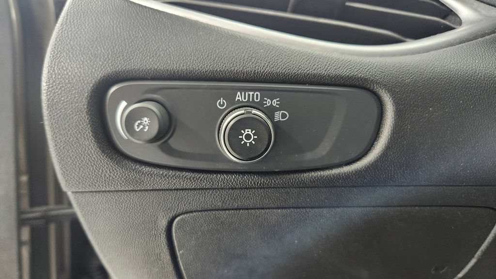 Used 2024 Chevrolet Malibu LT FWD image 18