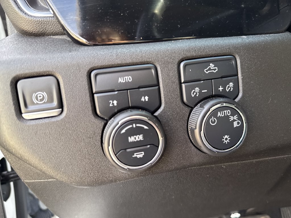 Certified 2023 Chevrolet Silverado 1500 LT AWD/4WD image 22