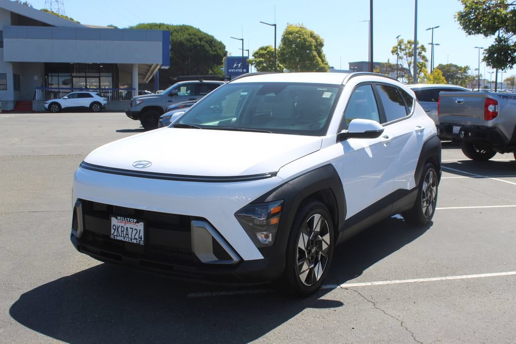 Used 2024 Hyundai Kona SEL FWD image 3