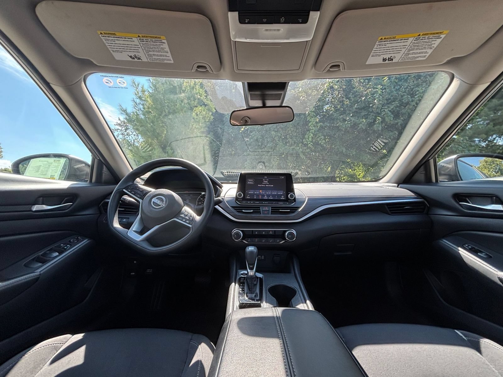 Used 2025 Nissan Altima 2.5 SV FWD image 32