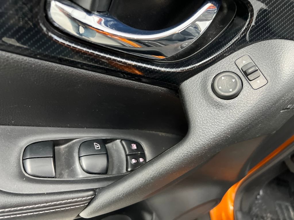 Used 2017 Nissan Rogue SL image 12
