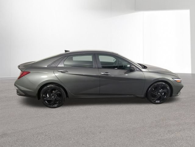 New 2026 Hyundai Elantra Sport FWD image 37