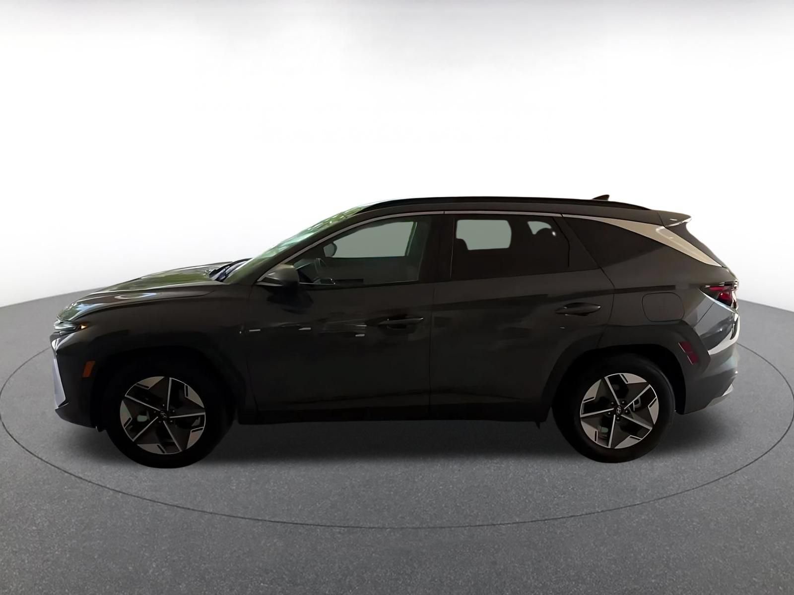 Used 2026 Hyundai Tucson SEL FWD image 9