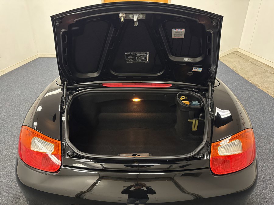 Used 2002 Porsche Boxster S RWD image 8