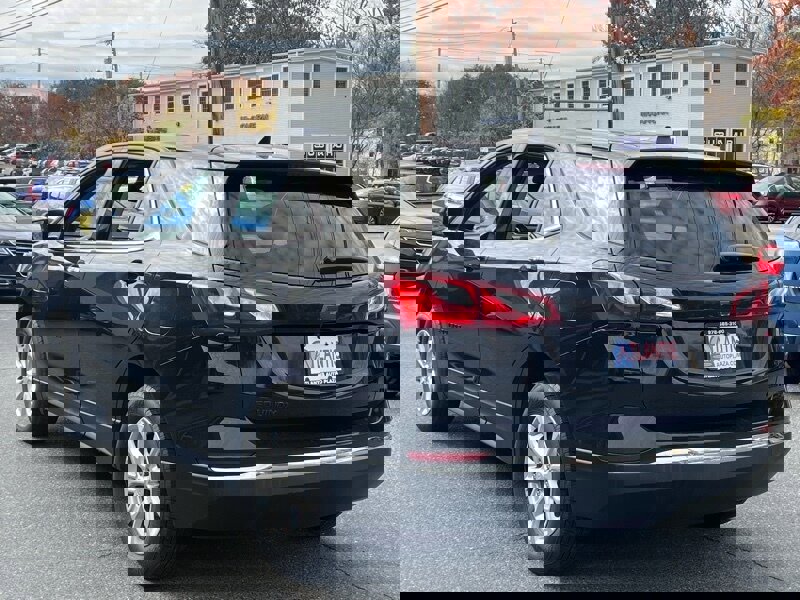 Used 2019 Chevrolet Equinox LT image 3