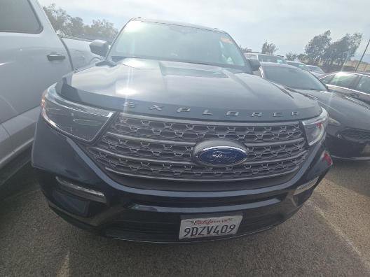 Used 2022 Ford Explorer XLT w/ Equipment Group 202A AWD/4WD image 2