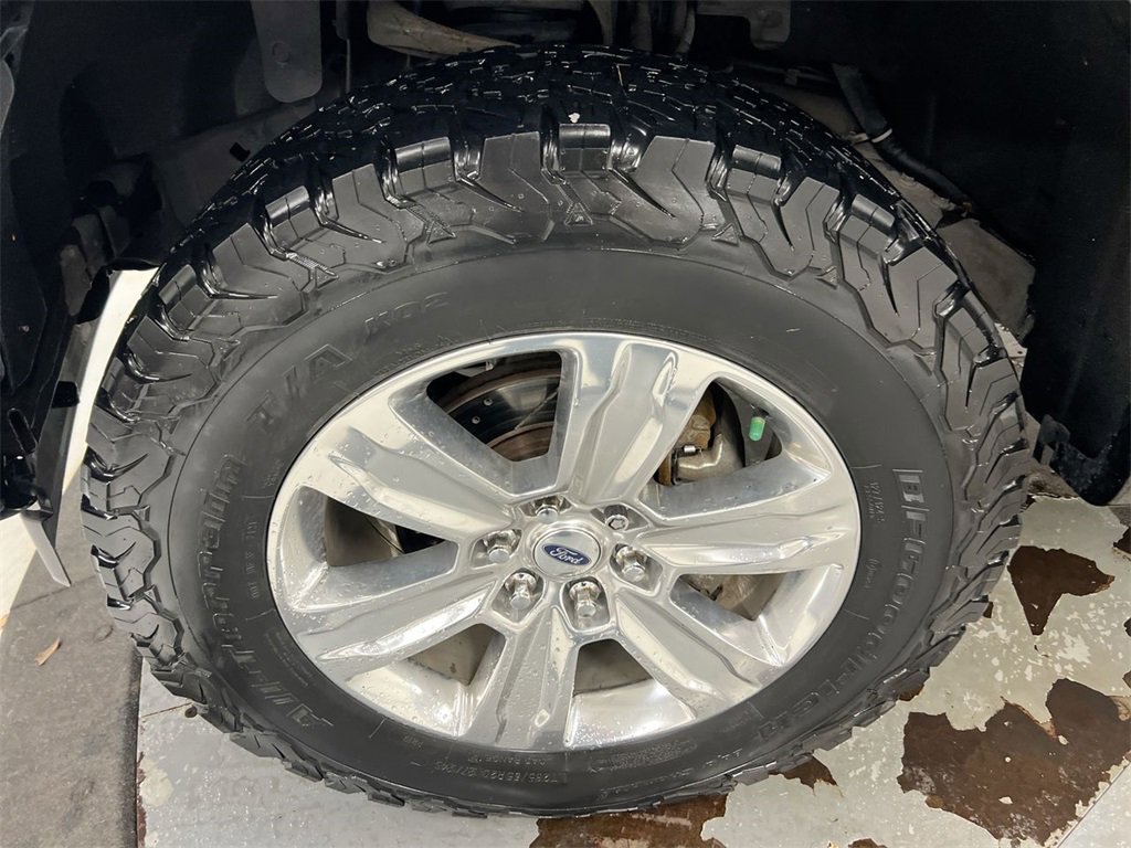 Used 2017 Ford F150 Platinum w/ Technology Package image 26