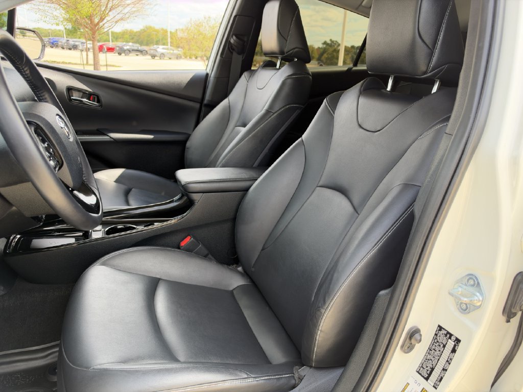 Used 2020 Toyota Prius Prime XLE FWD image 26