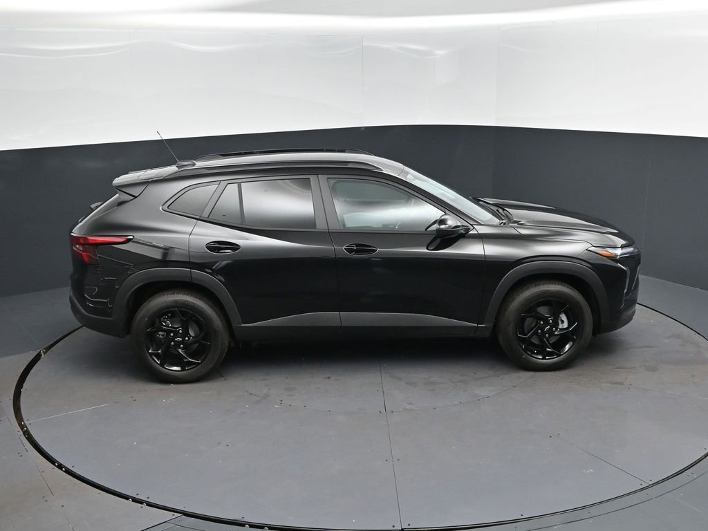 New 2026 Chevrolet Trax LT w/ Driver Confidence Package FWD image 35